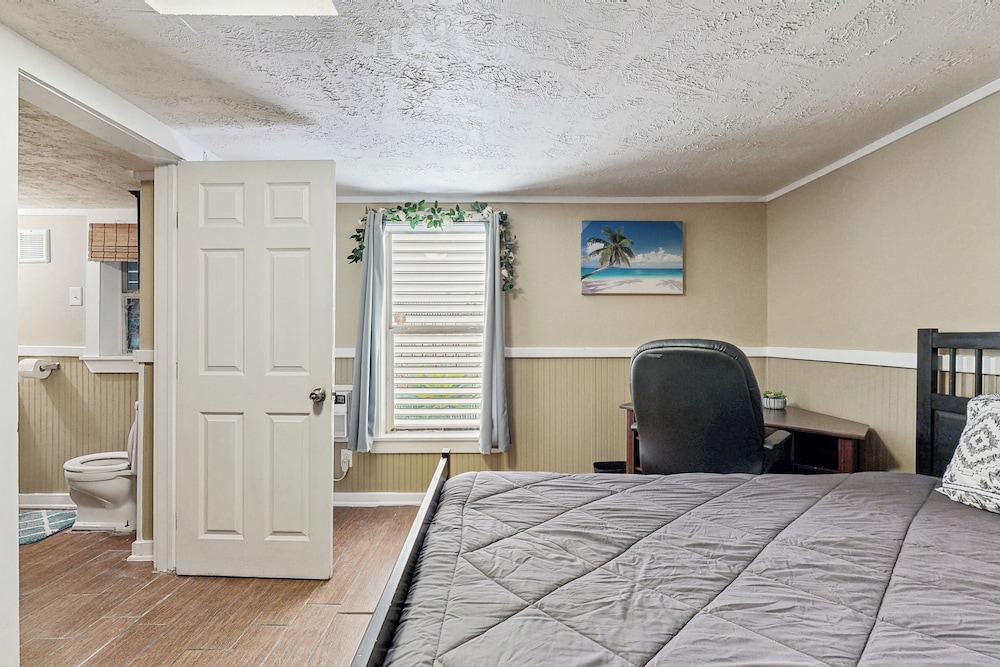 1BR Cozy Dog-friendly Home w/ Kitchenette & Patio