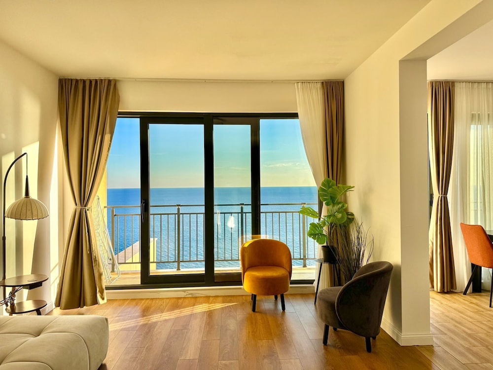 Apartments Azimut Rezevici