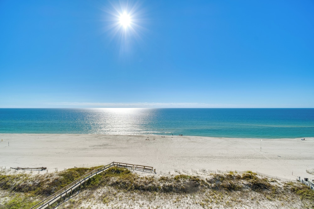 'seagulls Nest' Oceanfront Oasis w/ Pool Access!