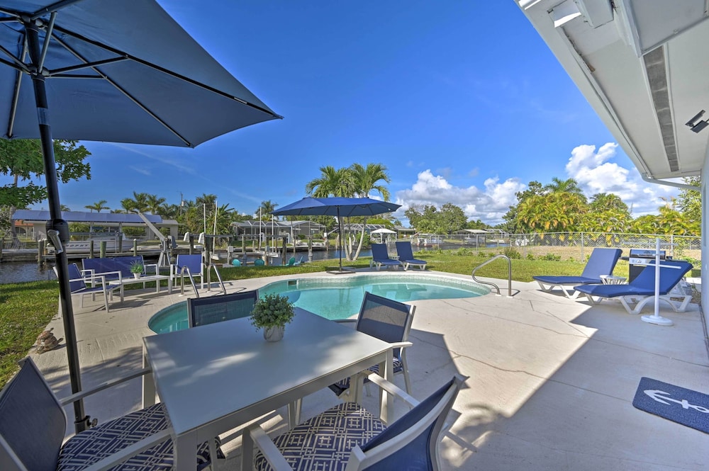 Pool, Dock, Game Room: Cape Coral Canal Home view 5