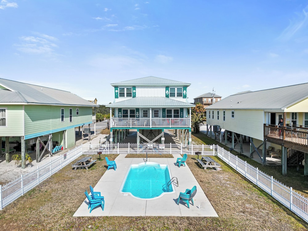 Beach Bum by Southern Vacation Rentals