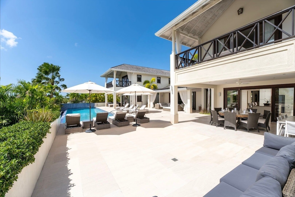 Infinity House by Blue Sky Luxury