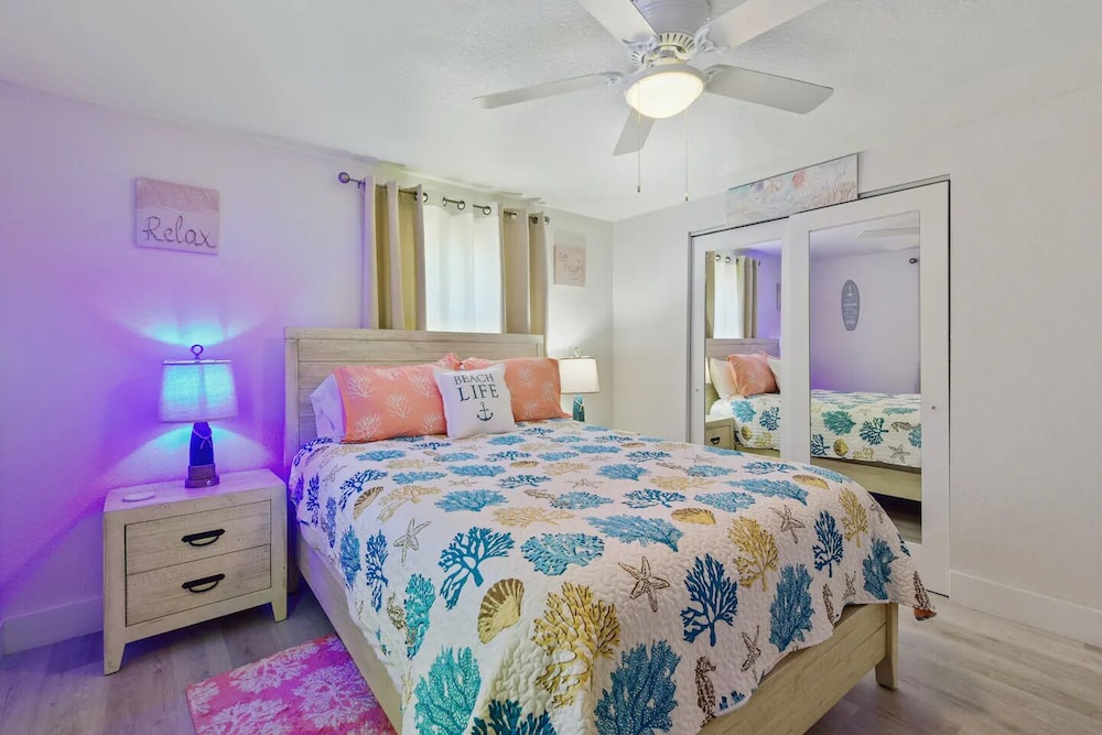 Miscellaneous Market Vacations - Paradise Beach House 3 Bedroom Home by Redawning - Property Image 2