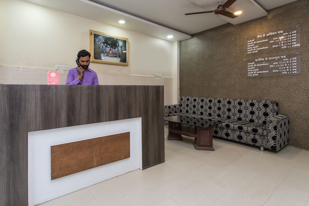 Lobby & Reception
