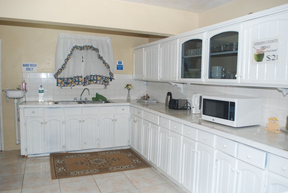 Enchanted Villas and Guest House