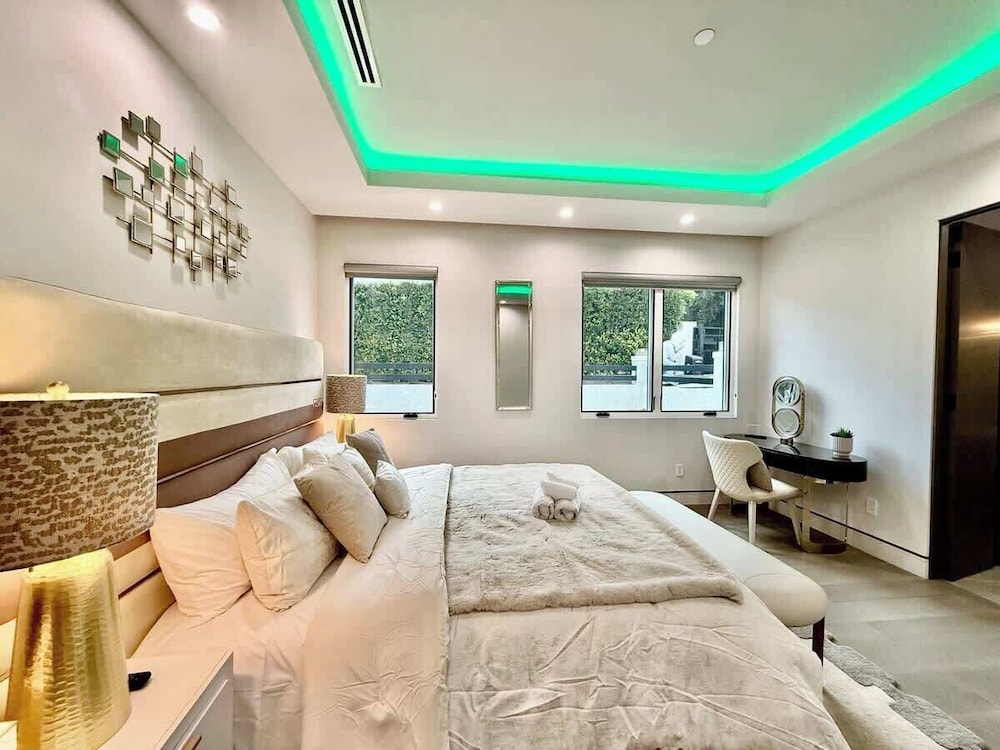 @ Marbella Lane - Enchanted Garden & Pool Hideaway