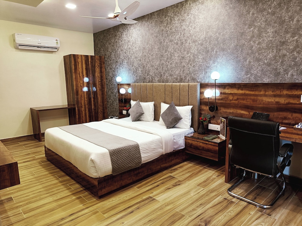 THE KASHI RESIDENCY