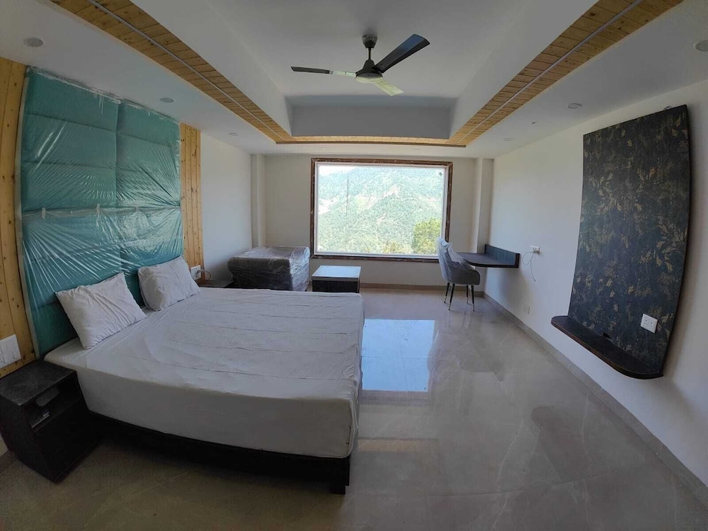 Playotel Resort Kasauli view 5