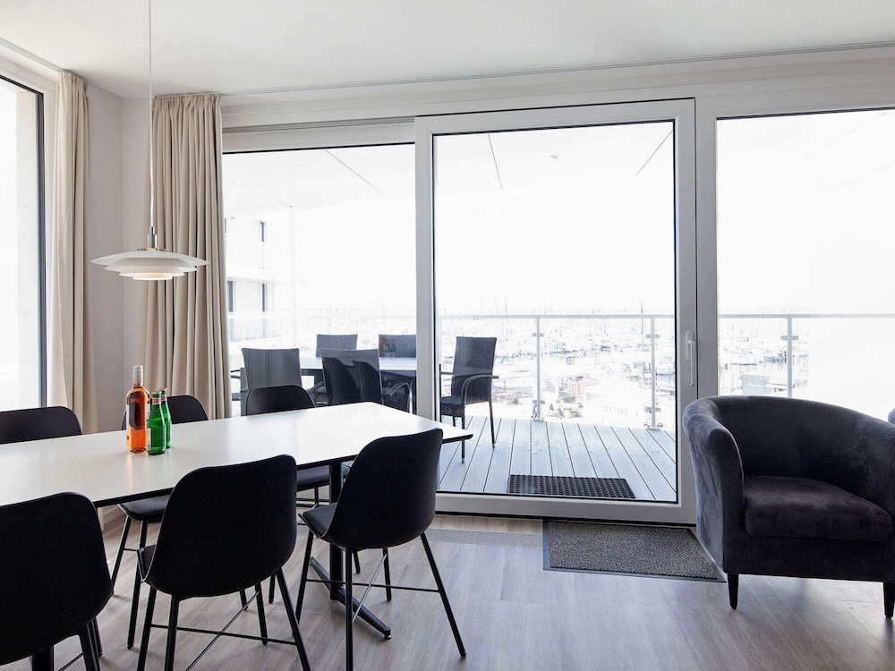 Balcony & Terrace