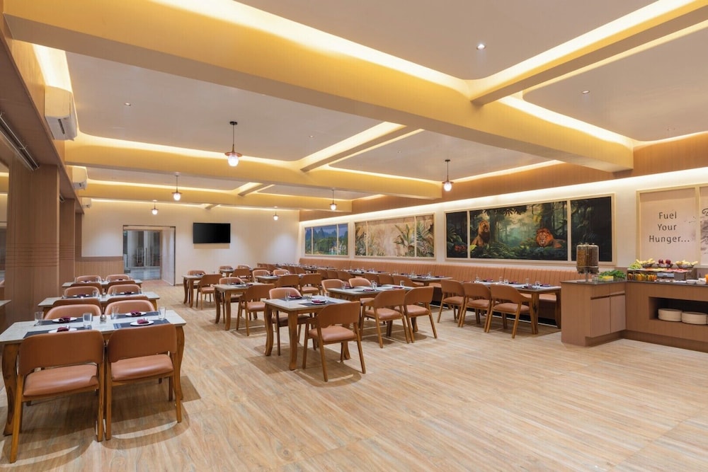 Gir Aatithya Clarks Inn