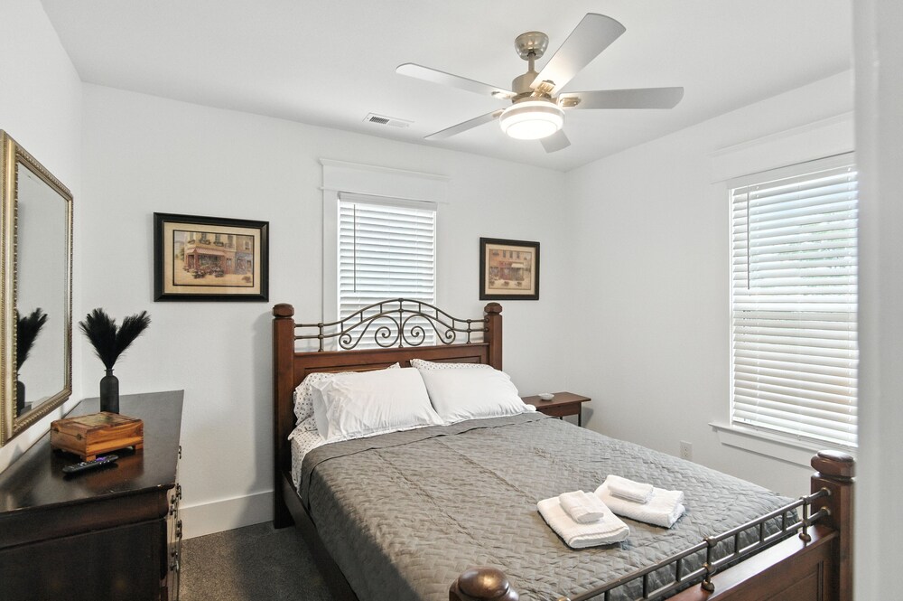 Historic Elegance In The Heart Of Elizabeth City 4 Bedroom Home