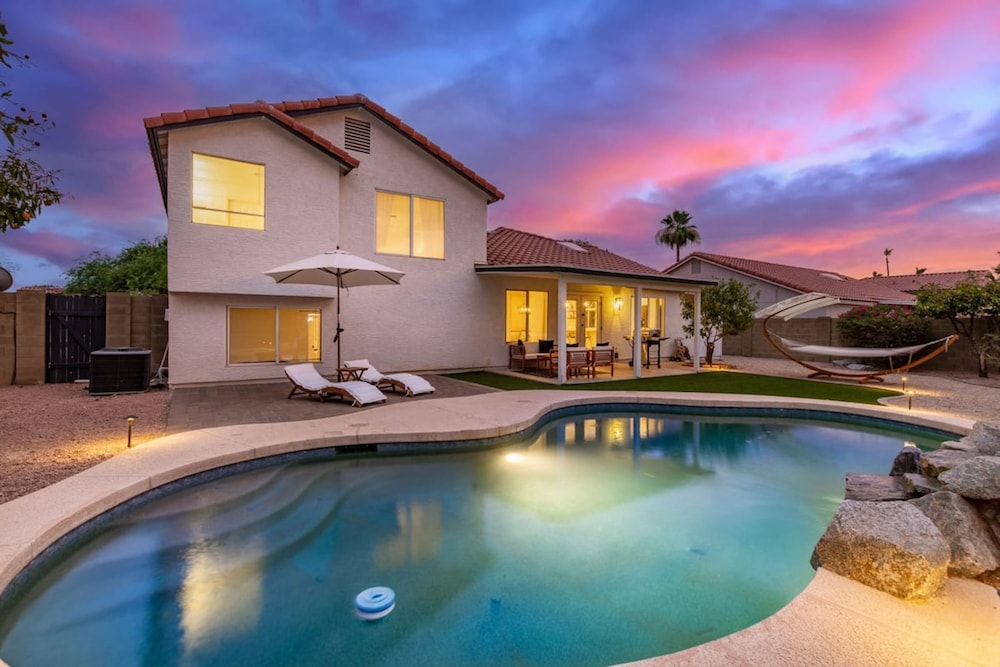 5BR Citrus Estate Sleeps 13 Free Htd Pool Gameroom