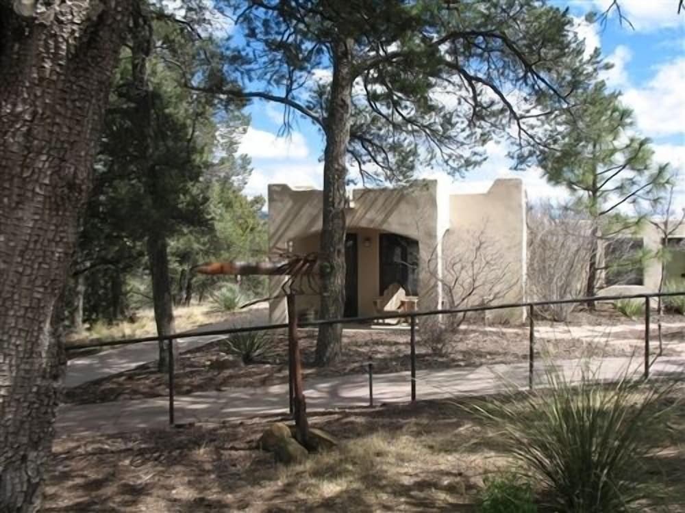 Bear Mountain Lodge