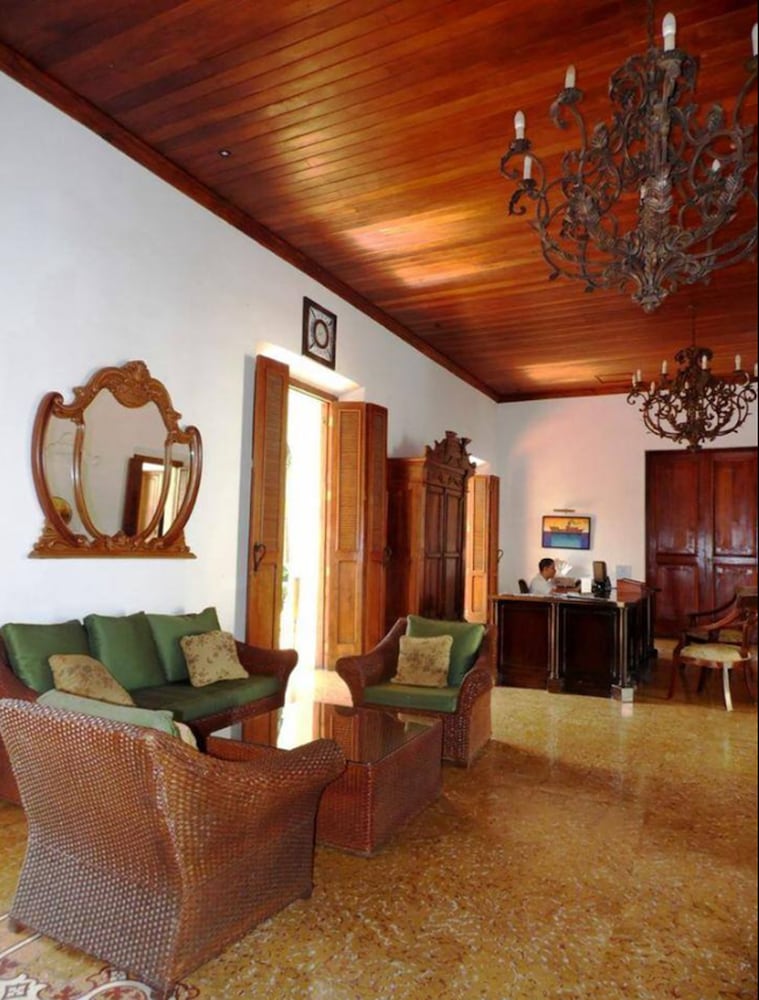 Hotel La Perla