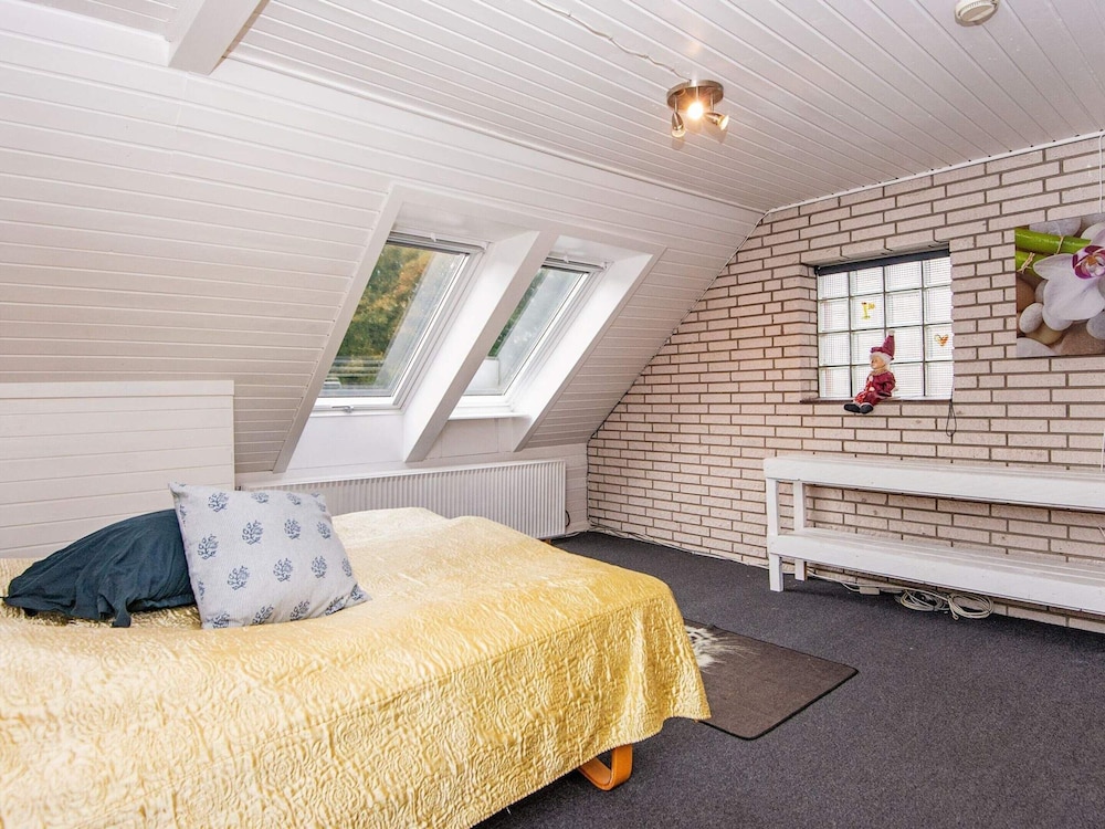 9 Person Holiday Home in Hojer view 3