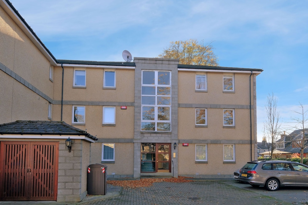 Orange Apartments Beechgrove view 5