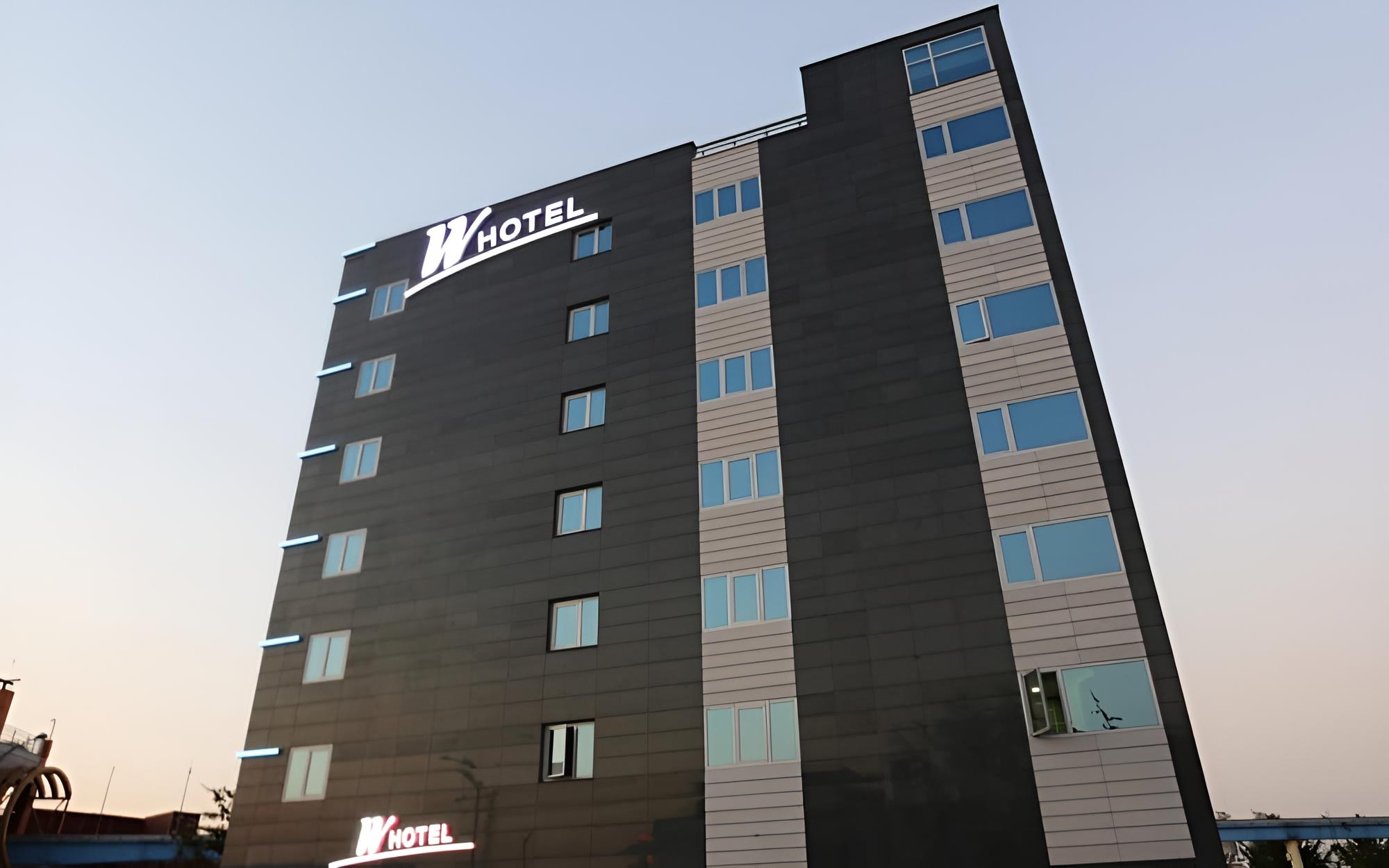 Wolmido W Tourist Hotel