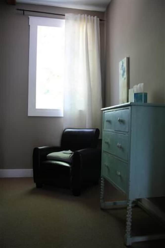 Maple Grove Guest House