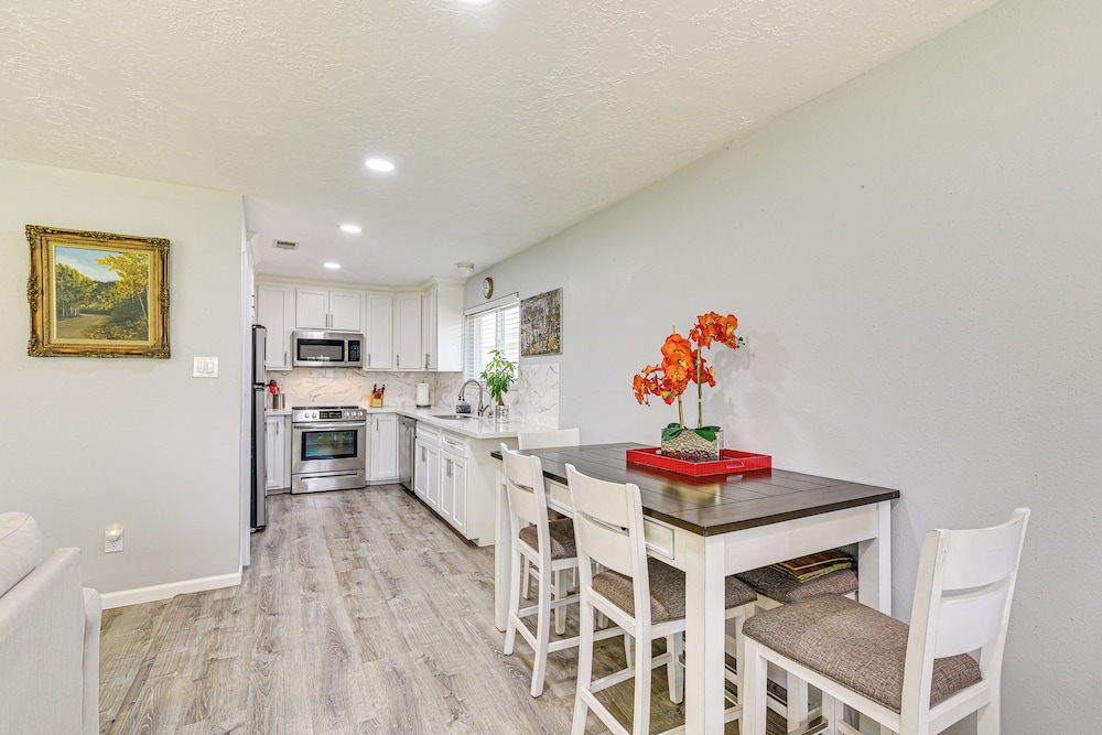 6 Mi to Clear Lake: Family Home w/ Patio & Yard