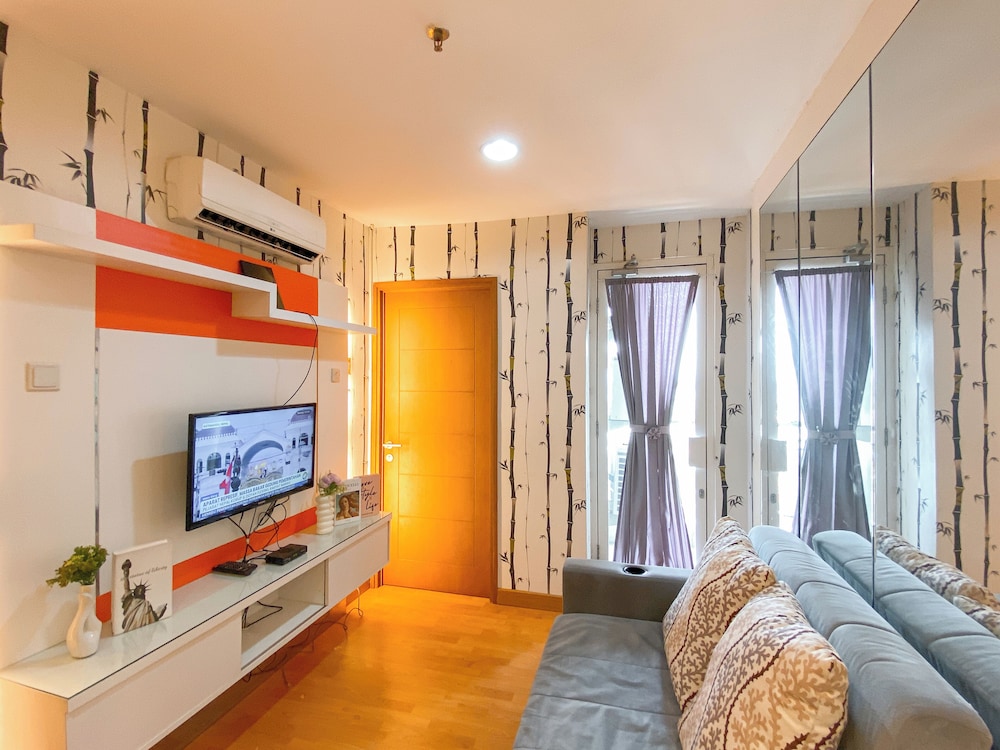 2Br Near Mall At Cinere Bellevue Suites Apartment