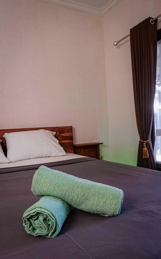 Deni Guesthouse
