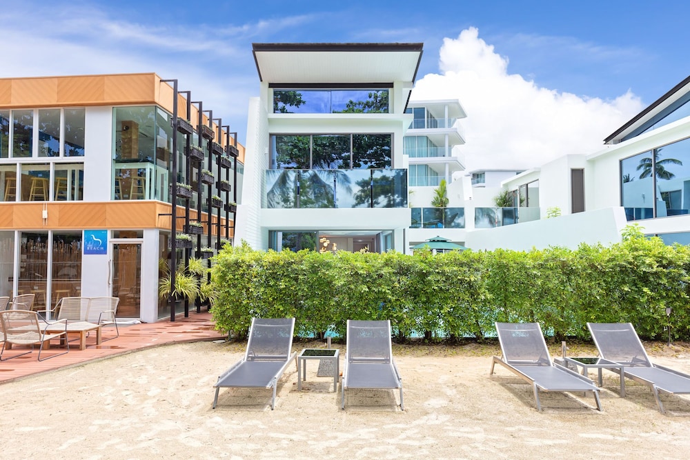 3br Luxury Beachfront Pool Villa view 4