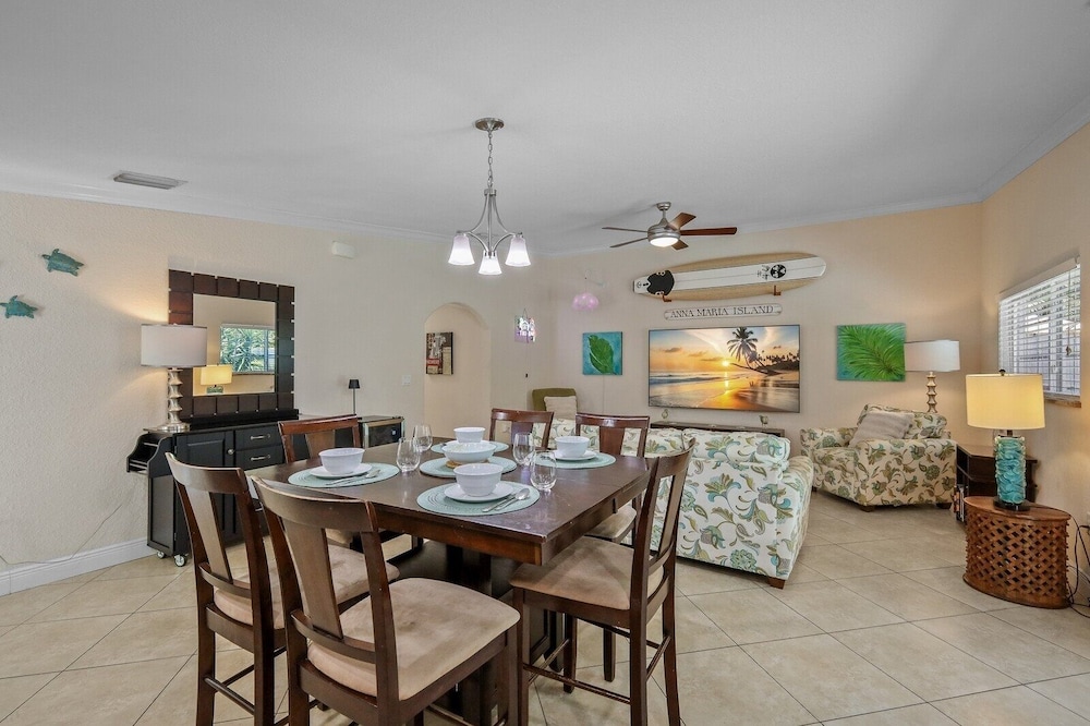 Paradise Palms 3 Bedroom Cottage