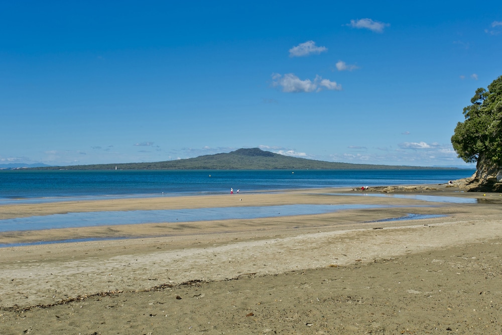 Auckland Hauraki Modern Guest House