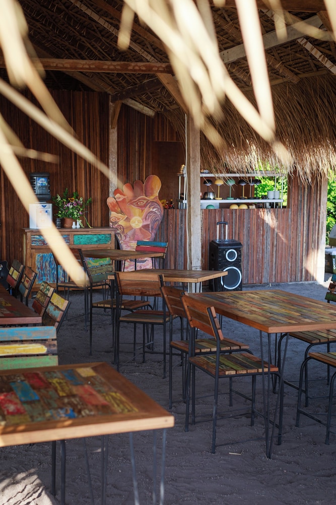 Barefoot Glamping