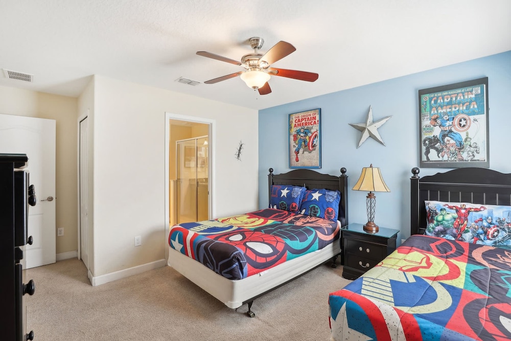 Modern 8BR Home With Private Pool and hot tub