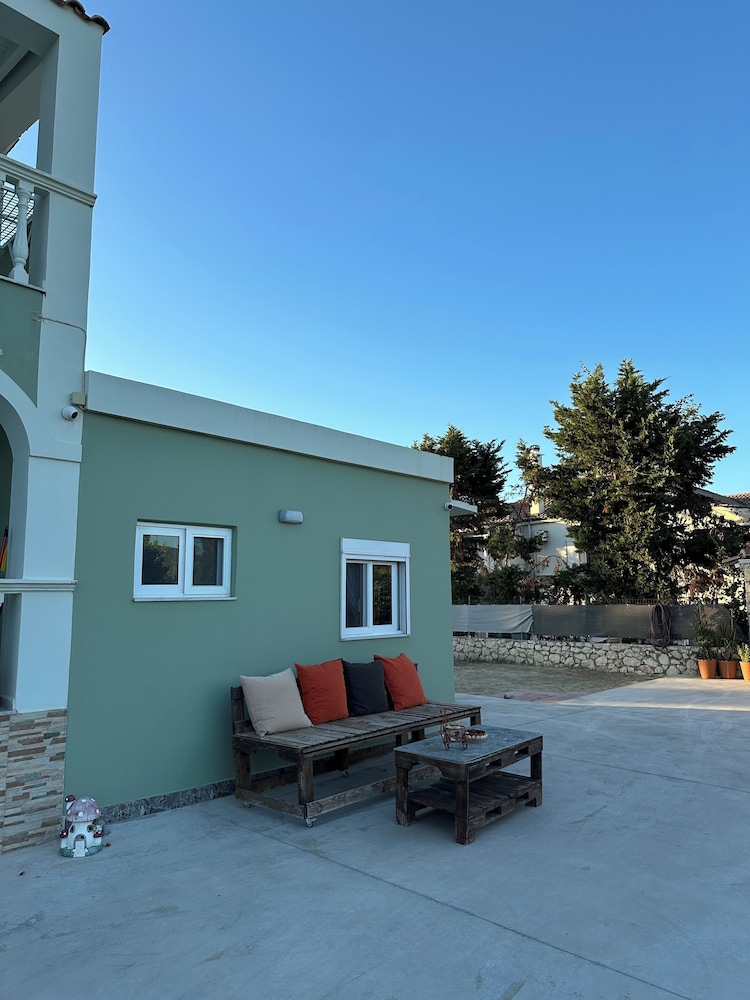 Denva Holiday Home
