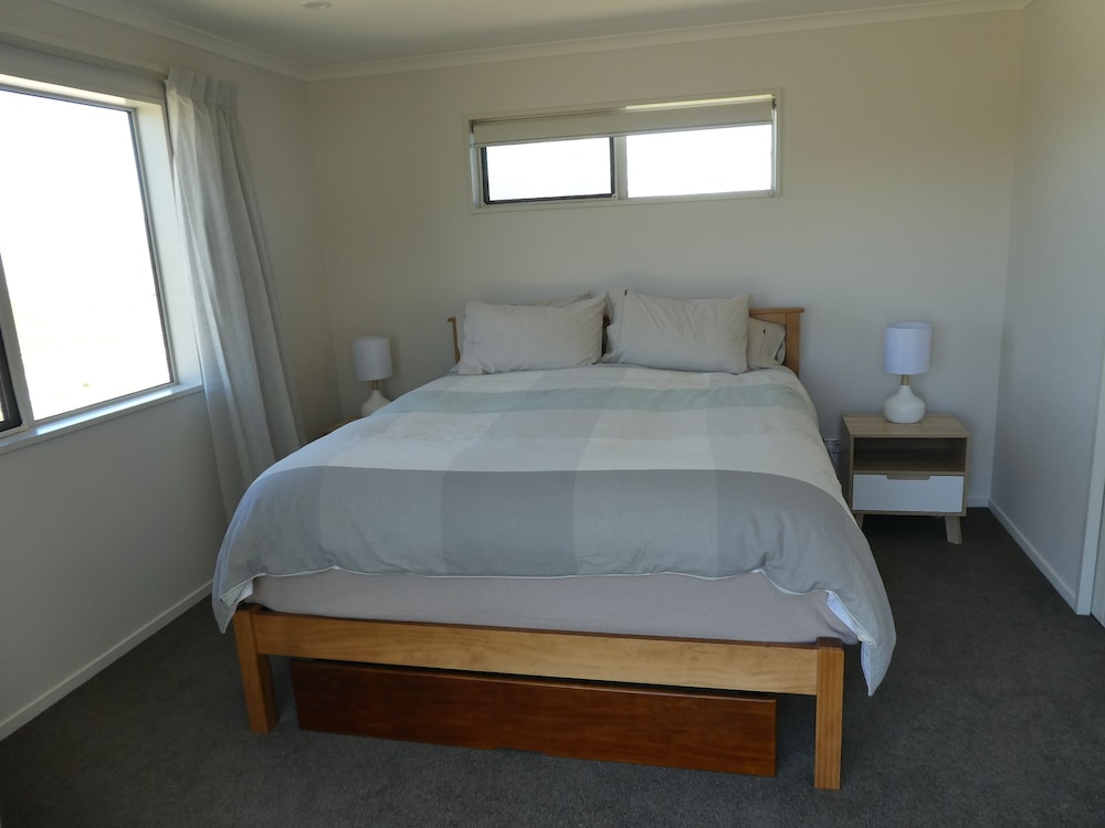 Manuka Retreat