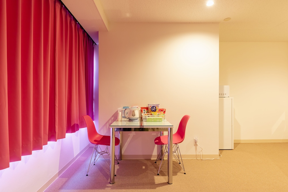 Nikko Inn Minamisenba - Hostel