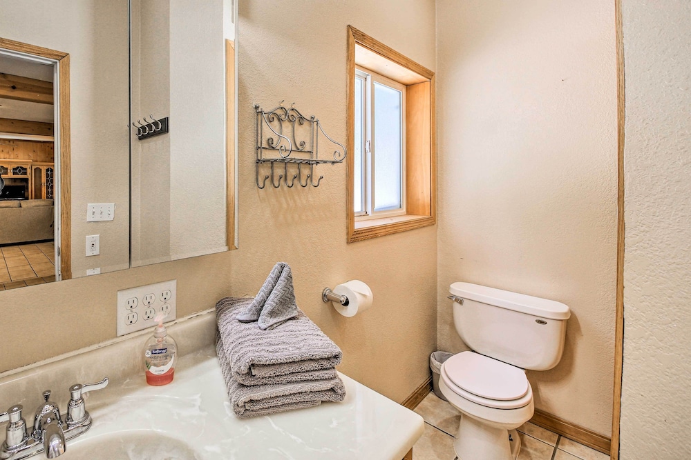 Family-friendly Sagle Vacation Rental w/ Deck - Property Image 37