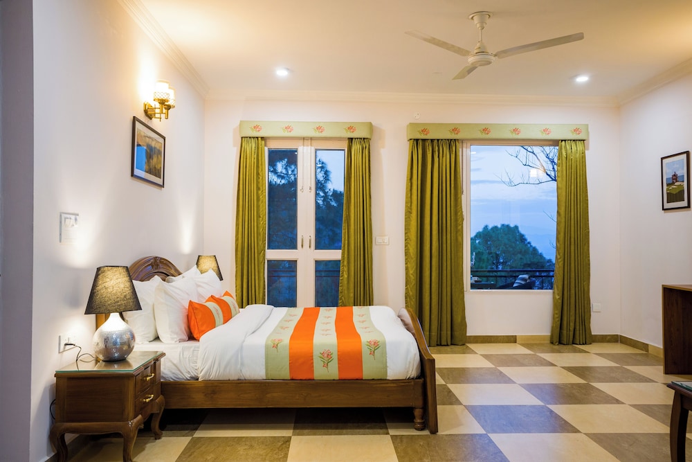 Alaya Stays Captains Nest 3 BHK Retreat With Garden & Scenic Views