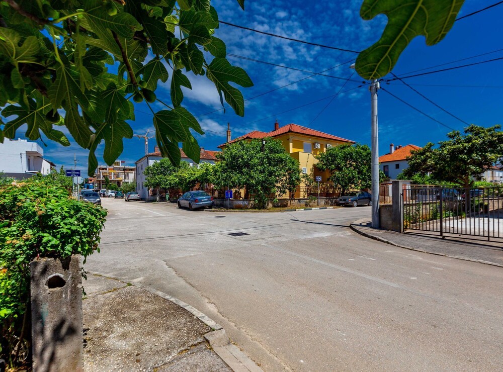 Spacious Zadar Apartments Near Beach