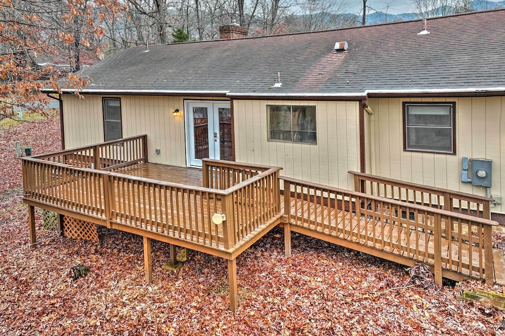 Lovely Massanutten Getaway w/ Resort Access! view 5