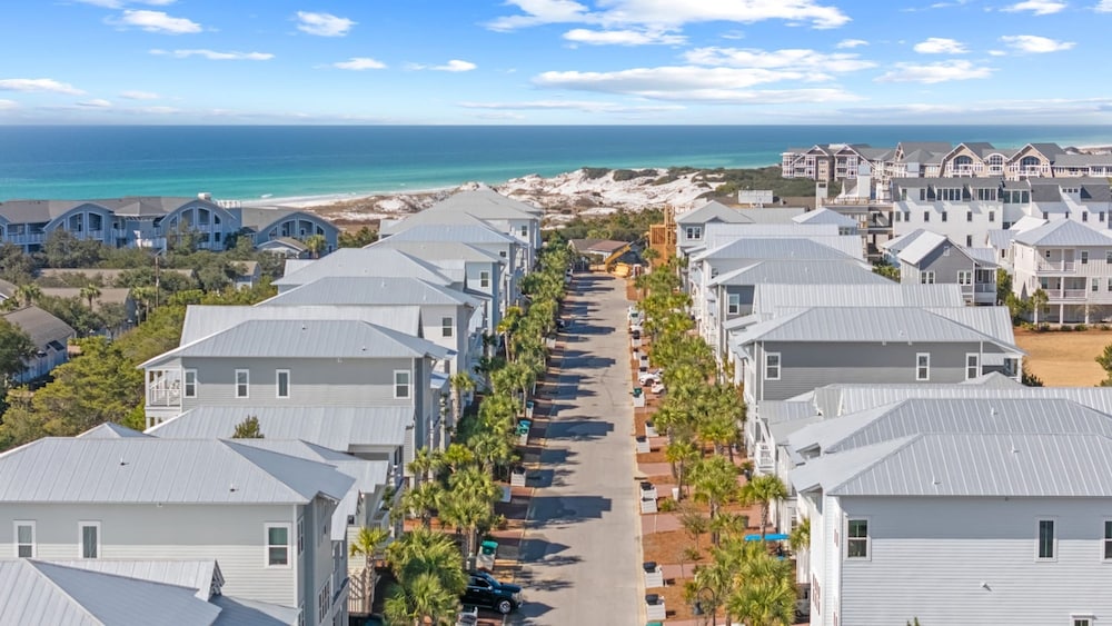 Walk to the Beach Pool 5bdr 3 Porches Beach Sea-ker s Retreat by Avantstay