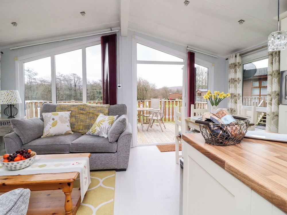 Bowland Lakes Leisure Village Lodge 16