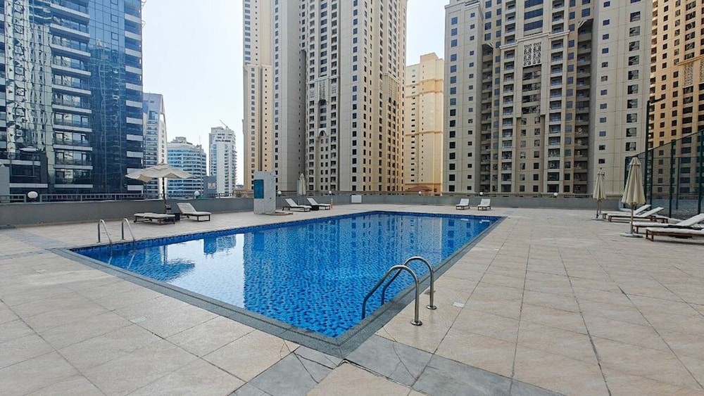 Premium 1-bedroom Apartment in Dubai Marina