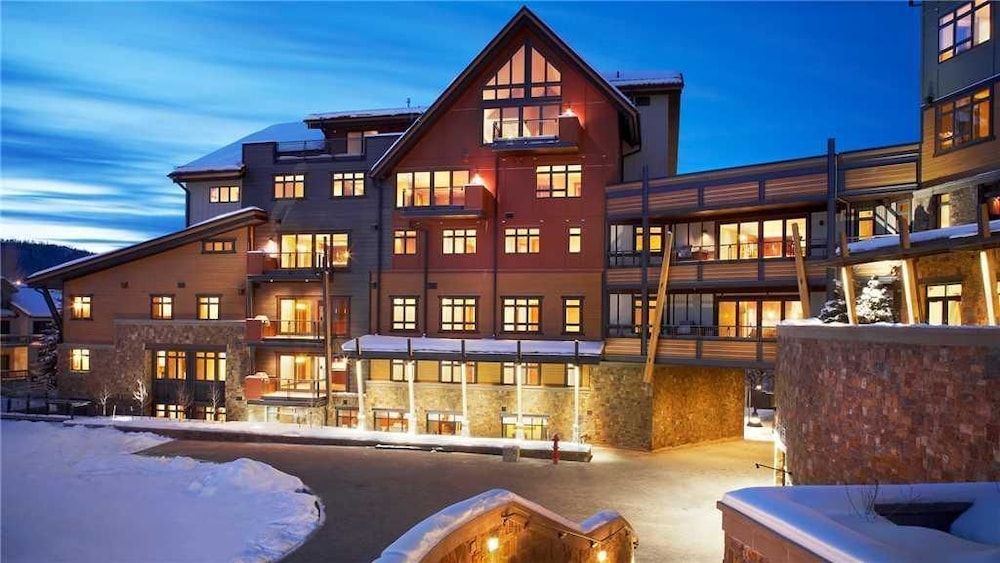 Summit Peak Penthouse 803 4 BedroomCondo By Moving Mountains view 4