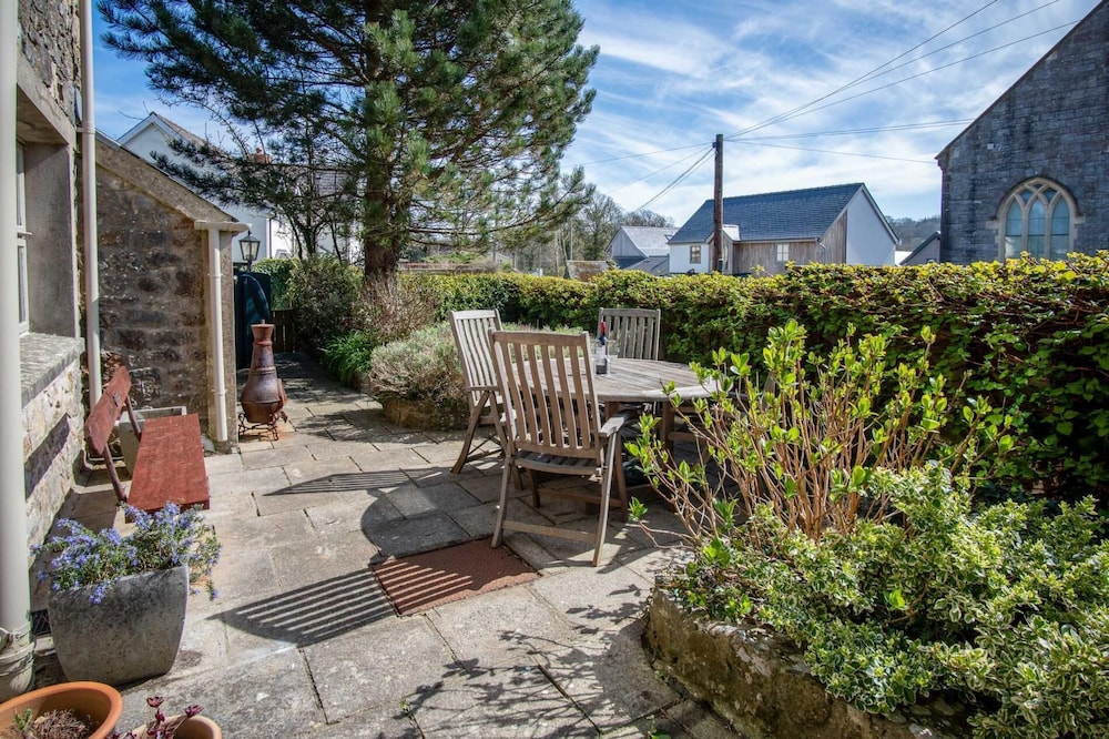 Fern Cottage - 2 Bedroom Cottage - St. Florence