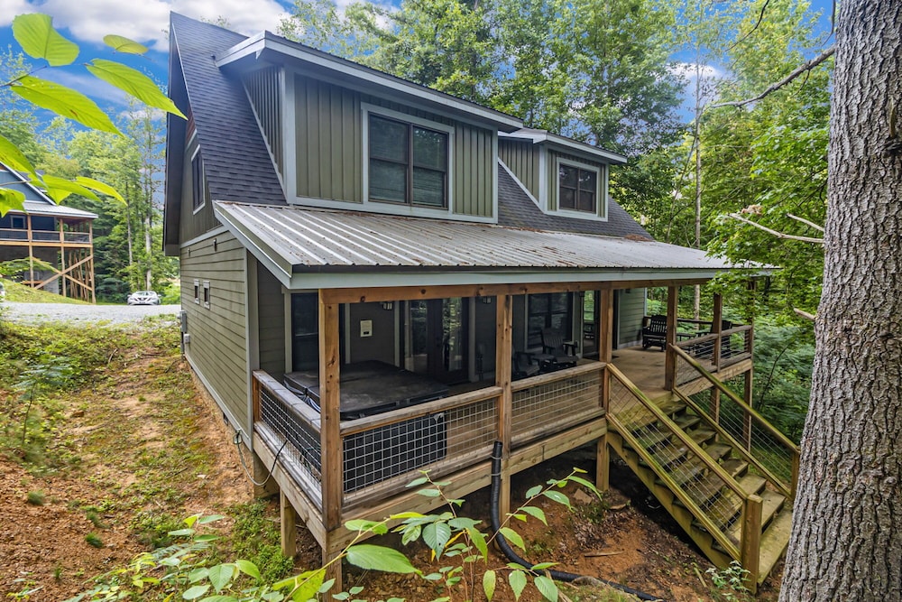Pinewood Forest Walden's Creek Cabins