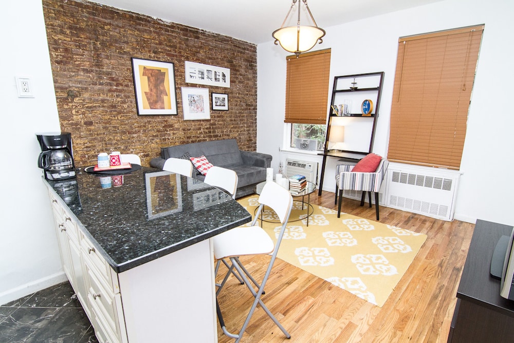 Superior Gramercy Apartments