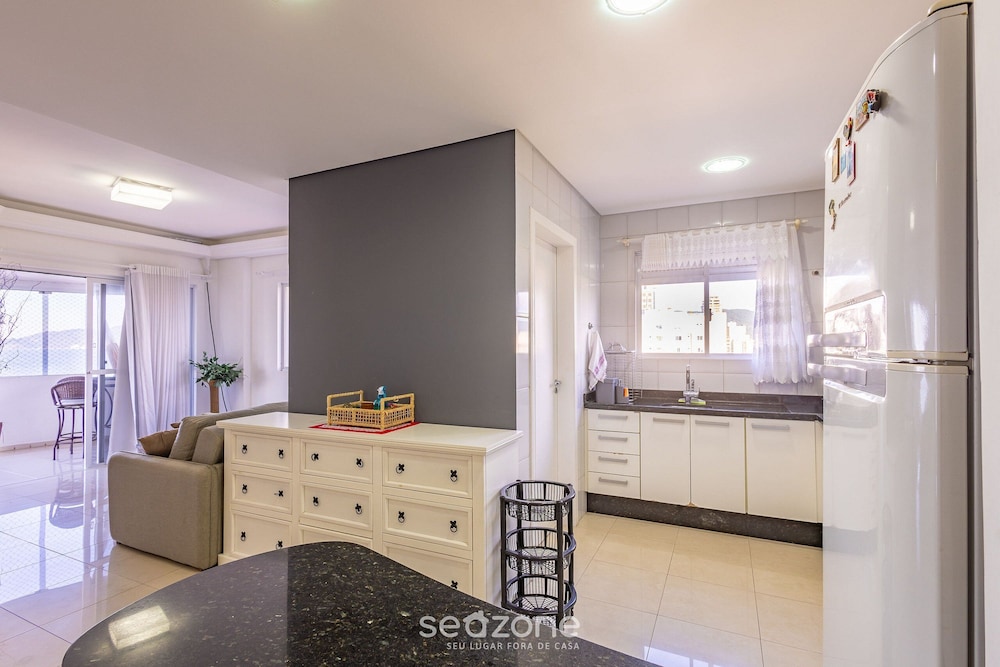 Charming Sea View Apt in Porto Belo Rcs701
