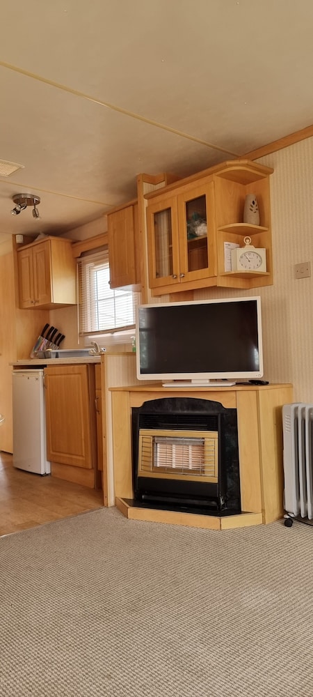 8 Berth Caravan Direct Beach Access view 5