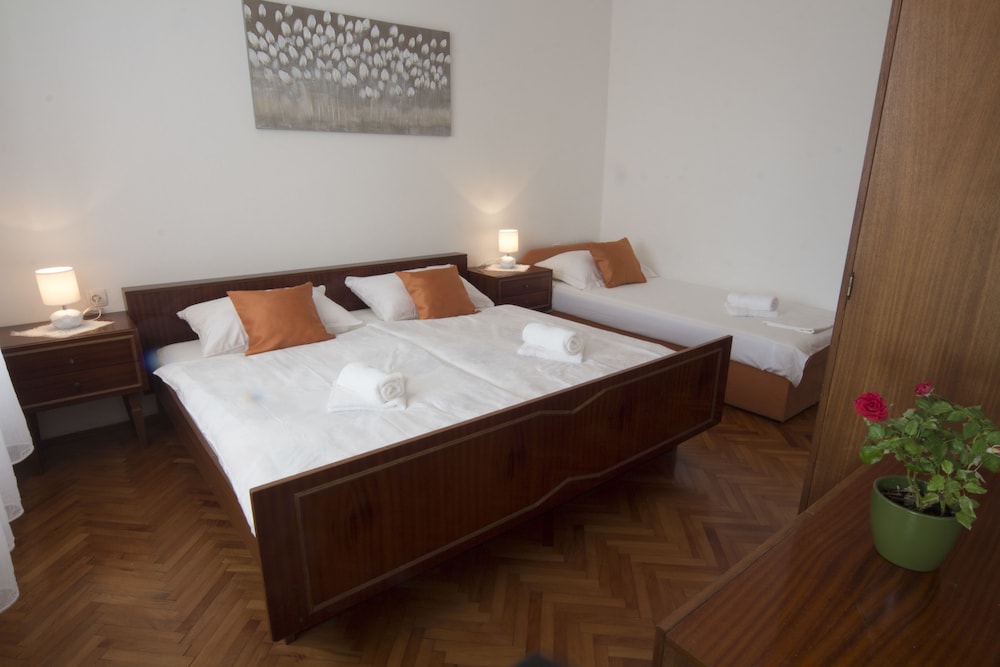 Ema Sun Apartment