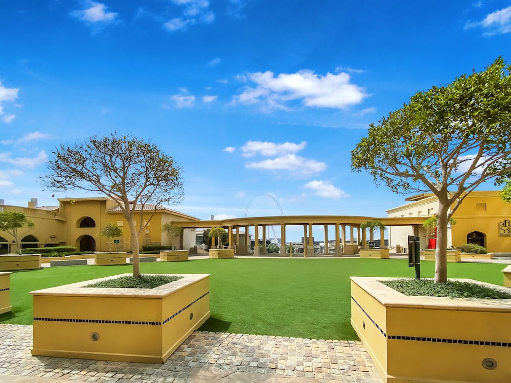 FAM Living- JBR Shams 1