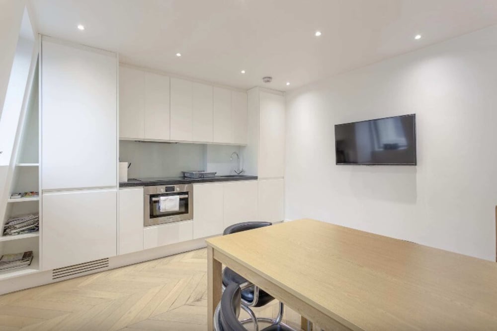 Elegant 1 Bedroom Apartment in South Kensington