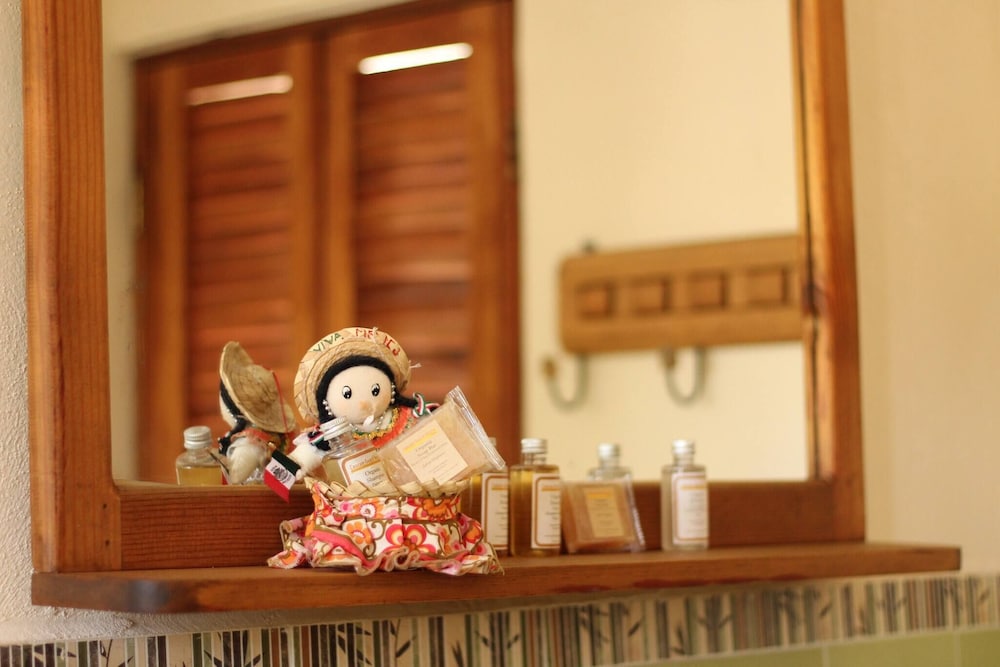 Room in B&B - Cancun Guest House 4 Terrace Tub